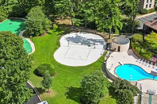 309 Yoakum Pkwy, Alexandria, VA 22304 - Photo 29