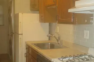 6 Sunset Dr, Alexandria, VA 22301 - Photo 9
