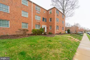 1718 W Abingdon Dr, Alexandria, VA 22314 - Photo 3