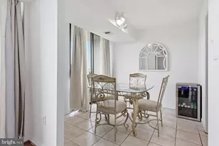 5300 Holmes Run Pkwy, Alexandria, VA 22304 - Photo 9