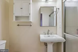 113 Meadows Ln, Alexandria, VA 22304 - Photo 11