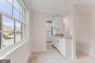 1718 W Abingdon Dr, Alexandria, VA 22314 - Photo 11
