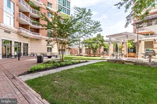 3101 N Hampton Dr, Alexandria, VA 22302 - Photo 11