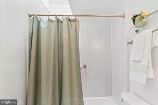 2502 Taylor Ave, Alexandria, VA 22302 - Photo 17