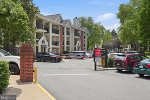 3307 Wyndham Cir, Alexandria, VA 22302 - Photo 19