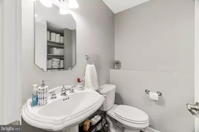 954 N Washington Street, Alexandria, VA 22314 - Photo 47