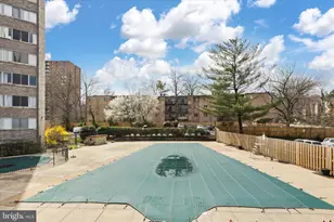 5340 Holmes Run Pkwy, Alexandria, VA 22304 - Photo 35