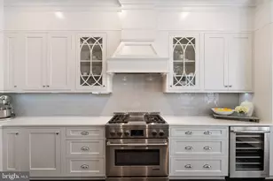 1845 Potomac Greens Dr, Alexandria, VA 22314 - Photo 11