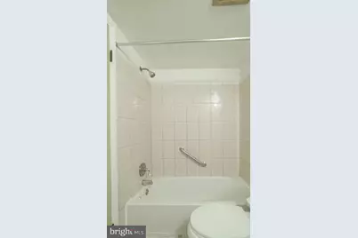 525 N Armistead Street N #302, Alexandria, VA 22312 - Photo 17