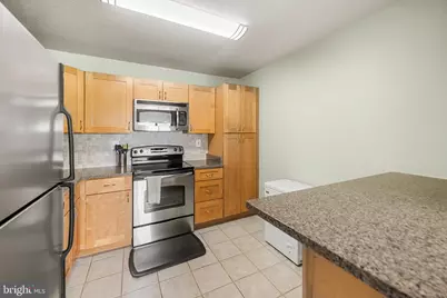 205 Yoakum Parkway #902, Alexandria, VA 22304 - Photo 7