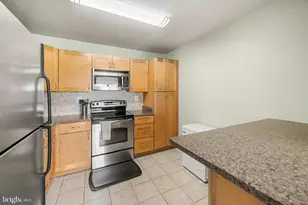 205 Yoakum Pkwy, Alexandria, VA 22304 - Photo 7