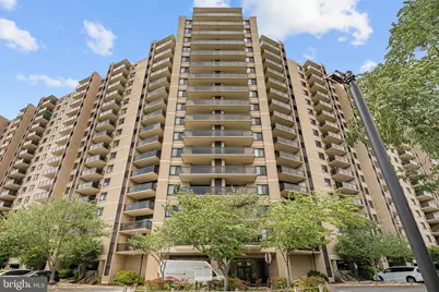 205 Yoakum Parkway #902, Alexandria, VA 22304 - Photo 1