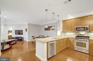 1115 Cameron St, Alexandria, VA 22314 - Photo 9