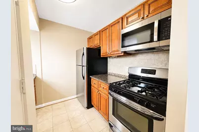 430 N Armistead Street #303, Alexandria, VA 22312 - Photo 9