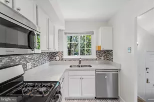 3226 Gunston Rd, Alexandria, VA 22302 - Photo 11