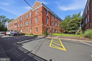 906 Washington St, Alexandria, VA 22314 - Photo 21