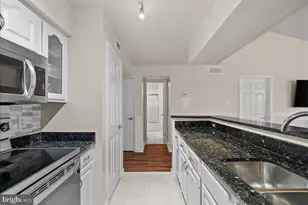 3311 Wyndham Cir, Alexandria, VA 22302 - Photo 7