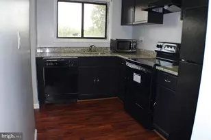 3240 S 28th St, Alexandria, VA 22302 - Photo 7