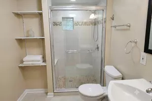104 Roberts Ln, Alexandria, VA 22314 - Photo 19