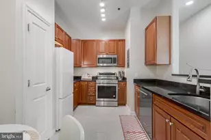 309 Holland Ln, Alexandria, VA 22314 - Photo 13