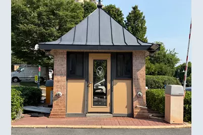 203 Yoakum Parkway #920, Alexandria, VA 22304 - Photo 21
