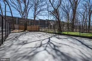 3312 Wyndham Cir, Alexandria, VA 22302 - Photo 17