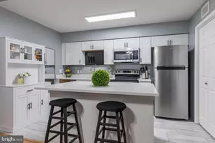 3312 Wyndham Cir, Alexandria, VA 22302 - Photo 3