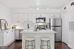 3303 Wyndham Cir, Alexandria, VA 22302 - Photo 5