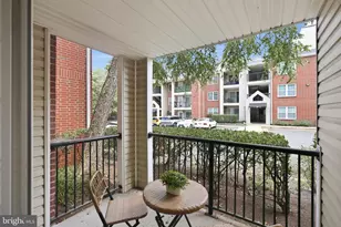 3303 Wyndham Cir, Alexandria, VA 22302 - Photo 21