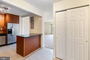203 Yoakum Pkwy, Alexandria, VA 22304 - Photo 5