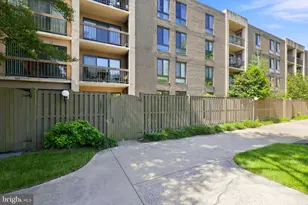 805 N Howard St, Alexandria, VA 22304 - Photo 39