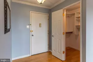 307 Yoakum Pkwy, Alexandria, VA 22304 - Photo 5