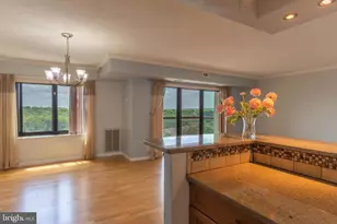 307 Yoakum Pkwy, Alexandria, VA 22304 - Photo 11