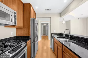 2050 Jamieson, Alexandria, VA 22314 - Photo 15