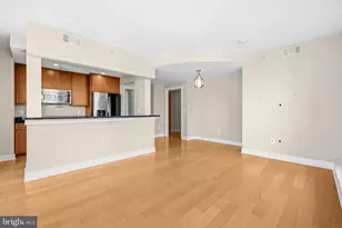 2050 Jamieson, Alexandria, VA 22314 - Photo 9