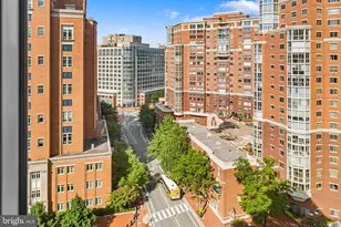 2050 Jamieson, Alexandria, VA 22314 - Photo 5