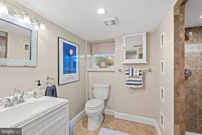 16 E Walnut Street E, Alexandria, VA 22301 - Photo 33