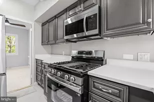 3721 Lyons Ln, Alexandria, VA 22302 - Photo 5