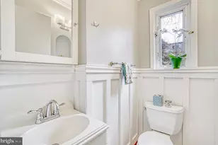 113 E Taylor Run Pkwy, Alexandria, VA 22314 - Photo 17