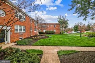 1812 W Abingdon Dr, Alexandria, VA 22314 - Photo 17