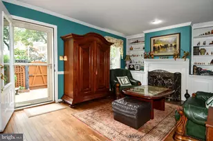 445 Old Town Ct, Alexandria, VA 22314 - Photo 11