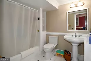 445 Old Town Ct, Alexandria, VA 22314 - Photo 43