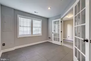 5820 Pearson Ln, Alexandria, VA 22304 - Photo 5