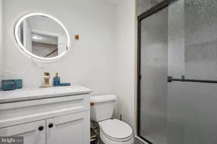 71 Fendall Ave, Alexandria, VA 22304 - Photo 23