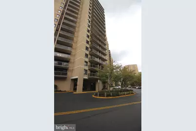 307 Yoakum Parkway #1701, Alexandria, VA 22304 - Photo 3