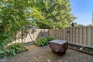 2512 N Dearing Street N, Alexandria, VA 22302 - Photo 31