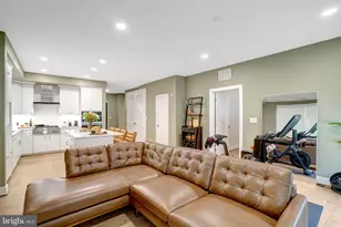 635 Slaters Ln, Alexandria, VA 22314 - Photo 27