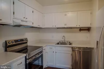 6147 Edsall Road #N, Alexandria, VA 22304 - Photo 9