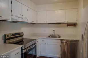 6147 Edsall Rd, Alexandria, VA 22304 - Photo 9