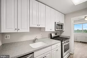 2500 N Van Dorn St, Alexandria, VA 22302 - Photo 7
